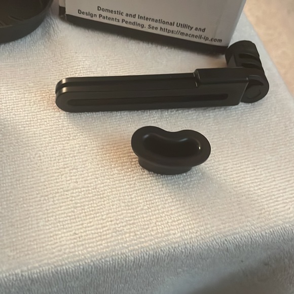 WeatherTechFone, adjustable for any size phone for Auto, extender included👍 - Picture 3 of 9